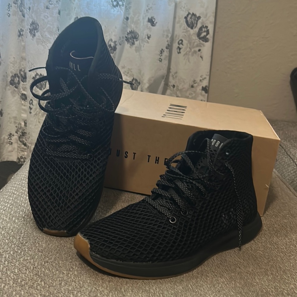 Mens NOBULL Project Black HiTop Mesh Runner size 10.5